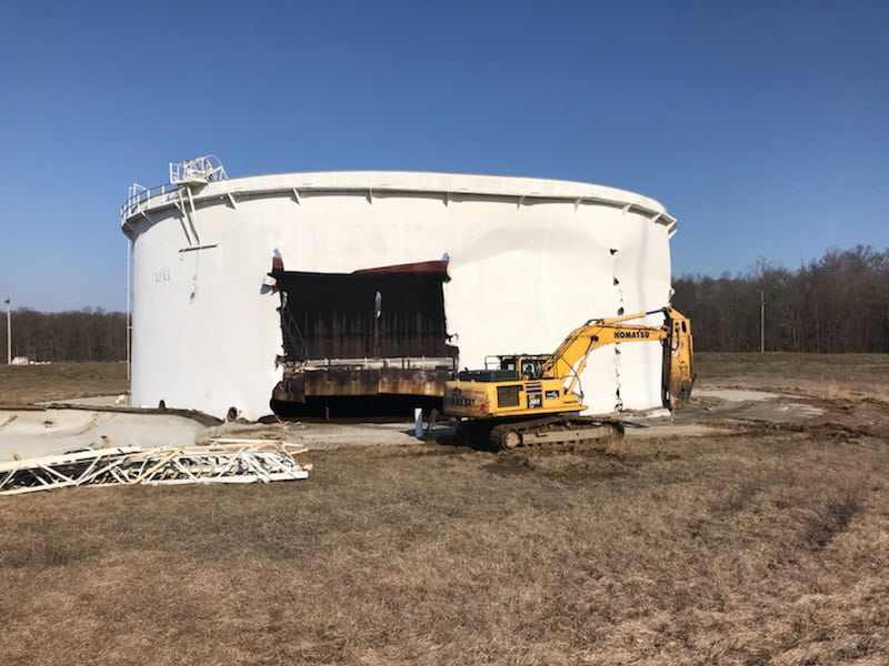 dismantle an oil tank